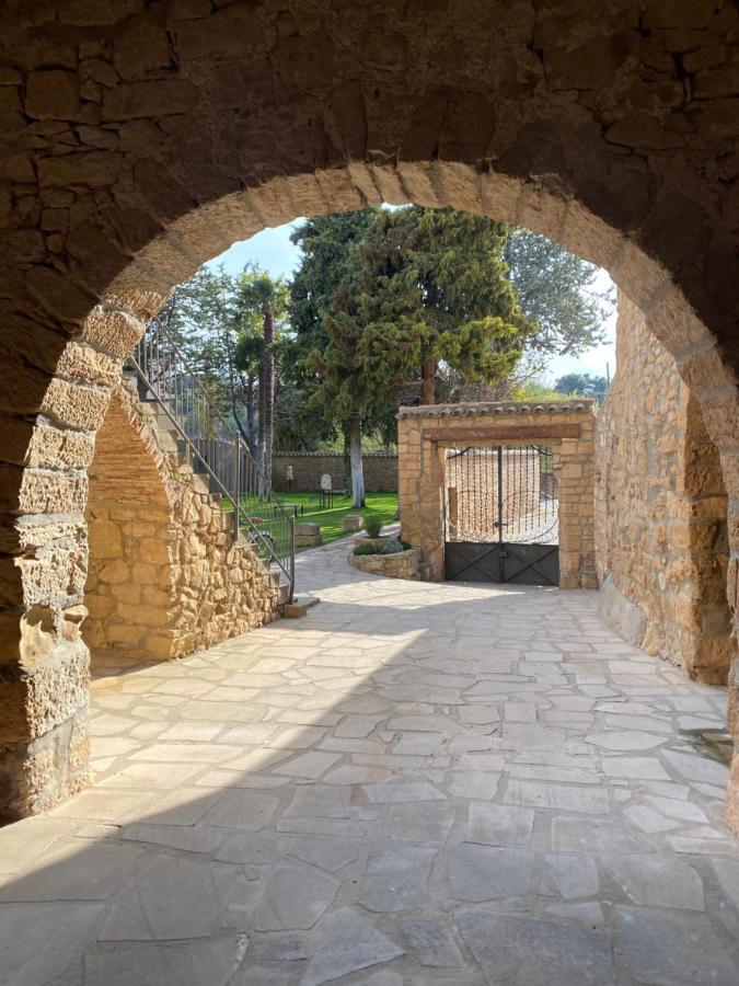 Casa Llobera 1792 Hotel La Pobla de Cervoles ภายนอก รูปภาพ