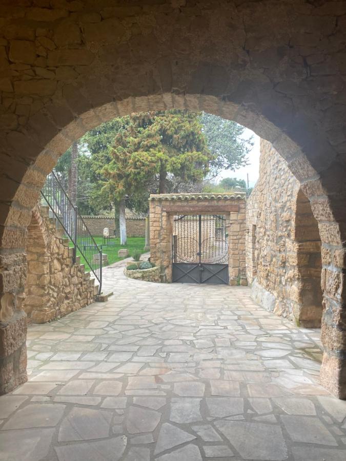 Casa Llobera 1792 Hotel La Pobla de Cervoles ภายนอก รูปภาพ